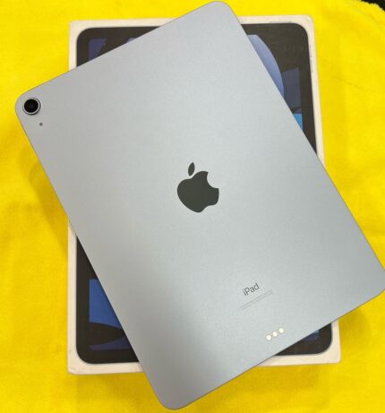 iPad Air 10.9-Inch 4th Gen Wi-Fi 64GB Sky Blue Color